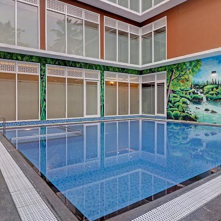 Treebo Golden Terminal, Kochi Airport Hotel ภายนอก รูปภาพ
