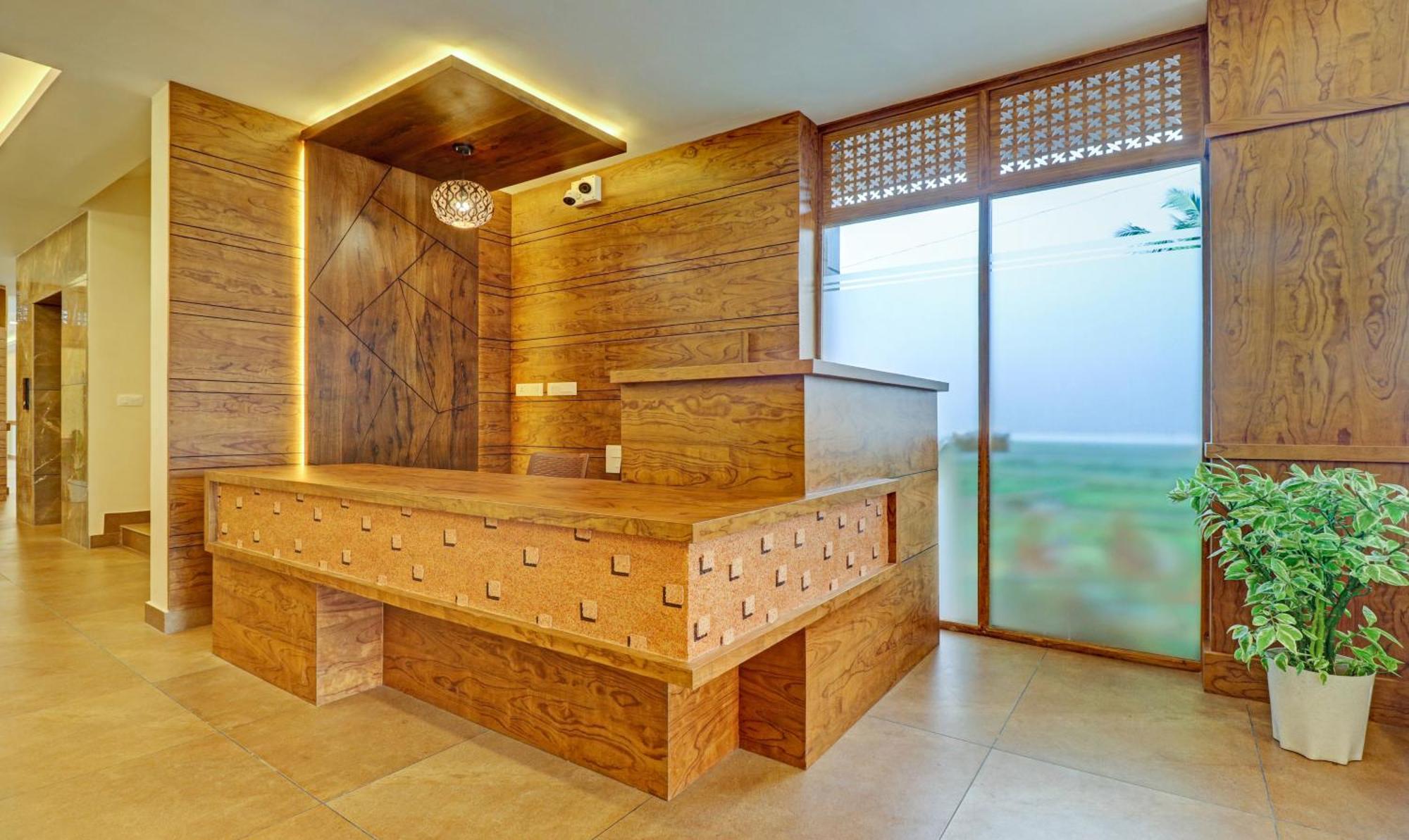 Treebo Golden Terminal, Kochi Airport Hotel ภายนอก รูปภาพ