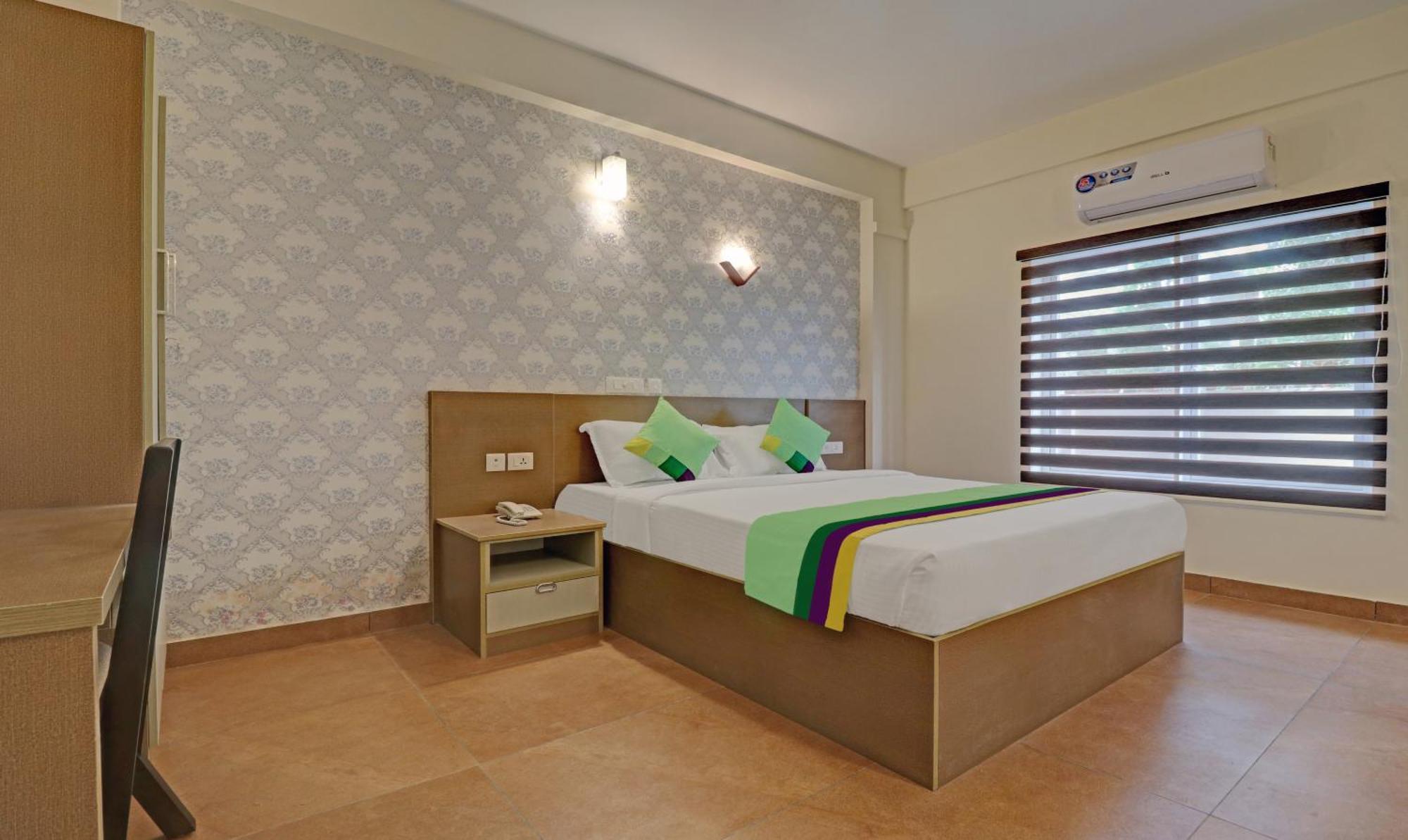 Treebo Golden Terminal, Kochi Airport Hotel ภายนอก รูปภาพ