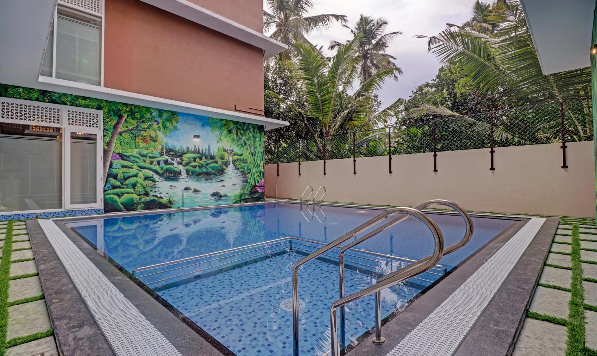 Treebo Golden Terminal, Kochi Airport Hotel ภายนอก รูปภาพ