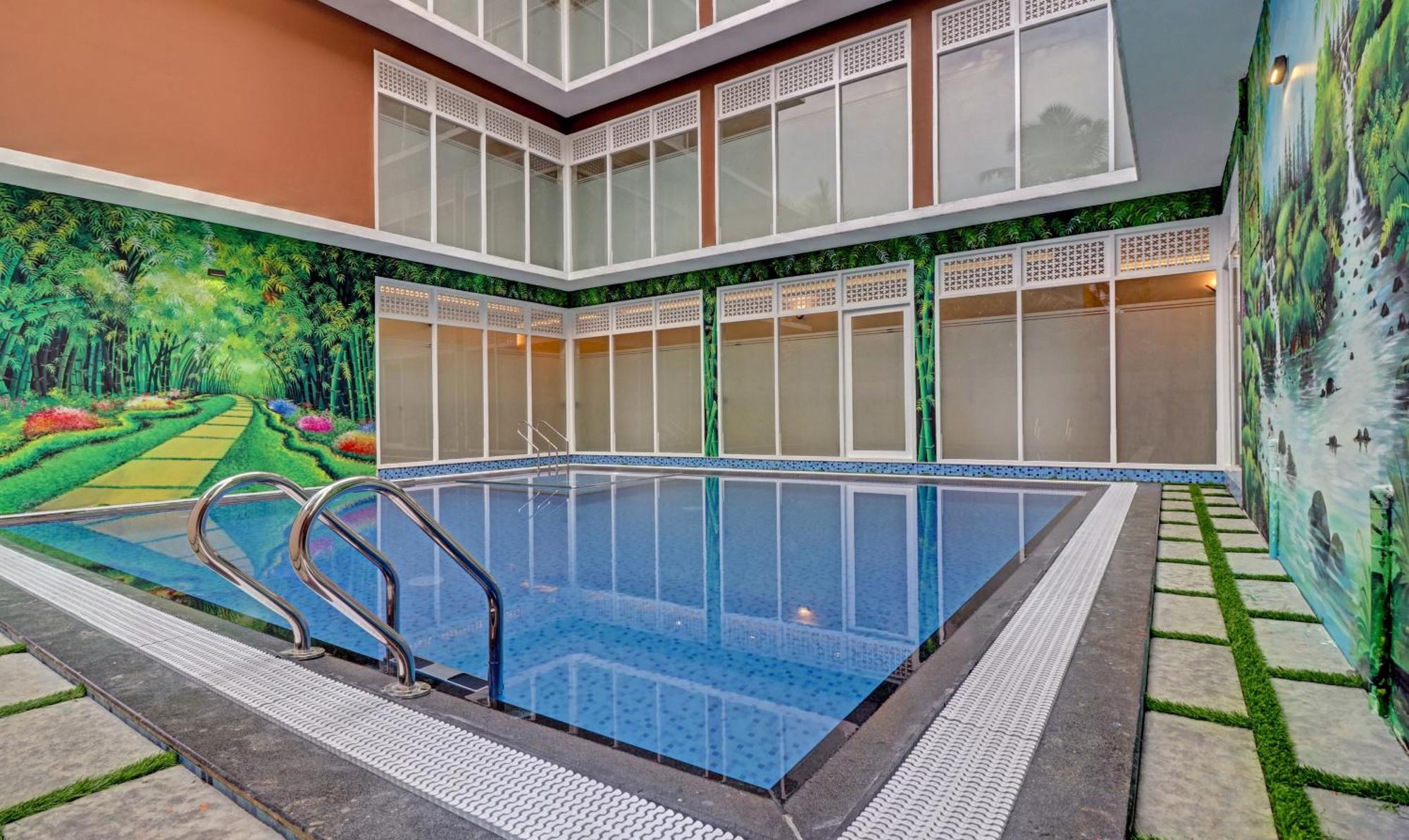 Treebo Golden Terminal, Kochi Airport Hotel ภายนอก รูปภาพ